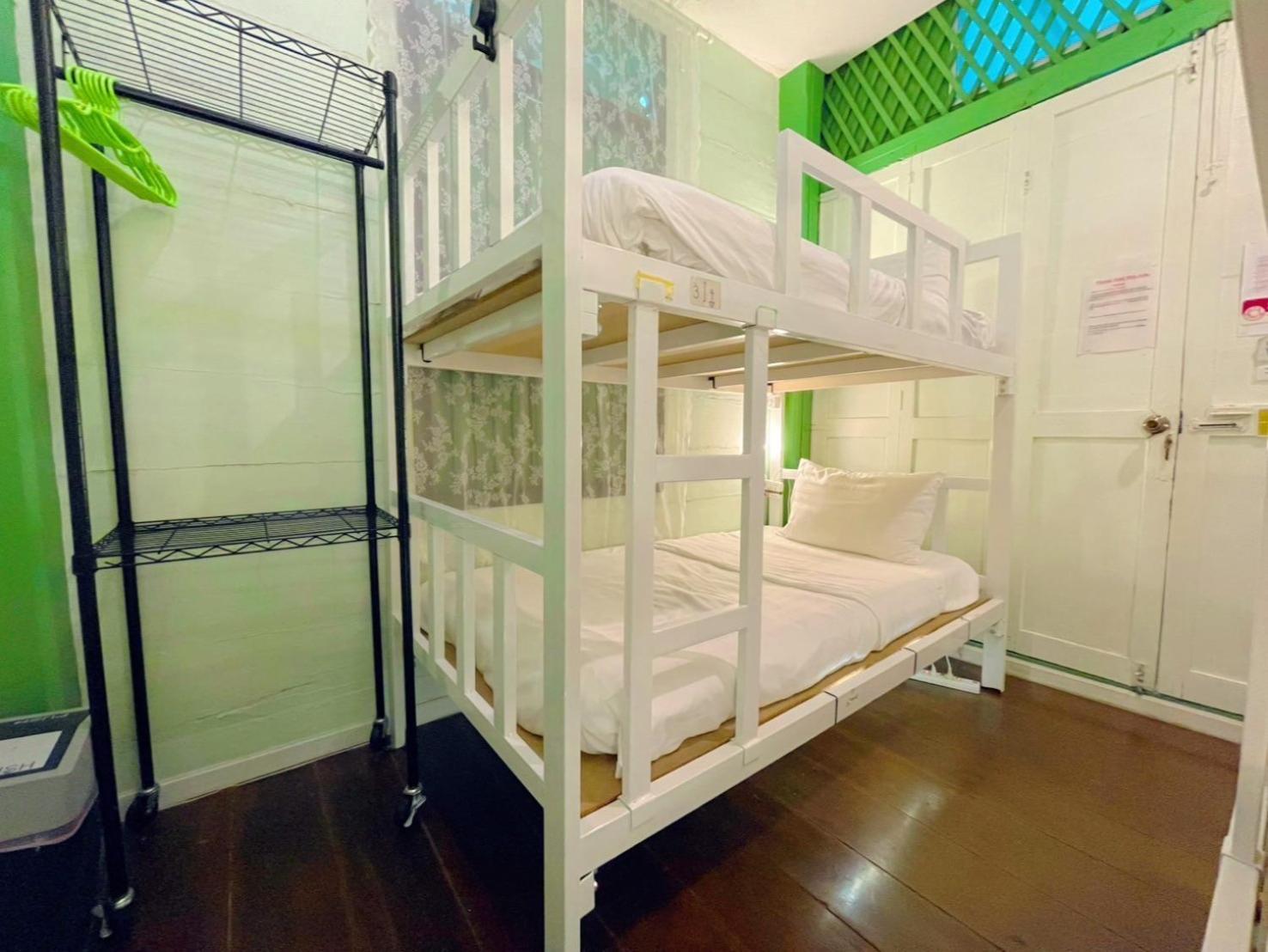 Green Teak House Bangkok Buitenkant foto