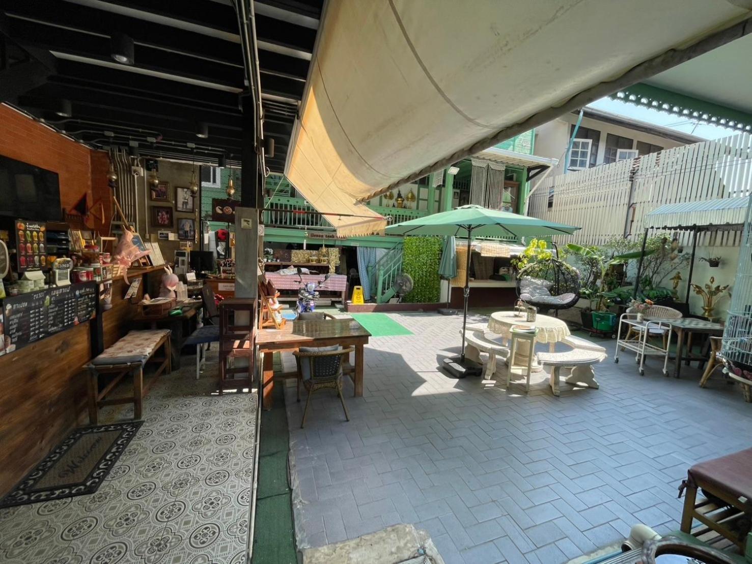 Green Teak House Bangkok Buitenkant foto
