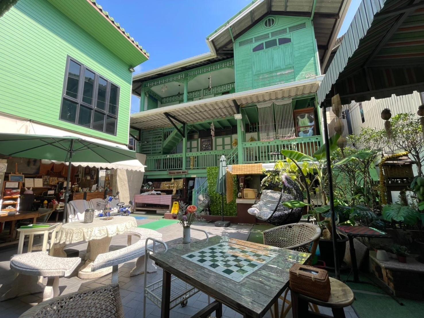 Green Teak House Bangkok Buitenkant foto
