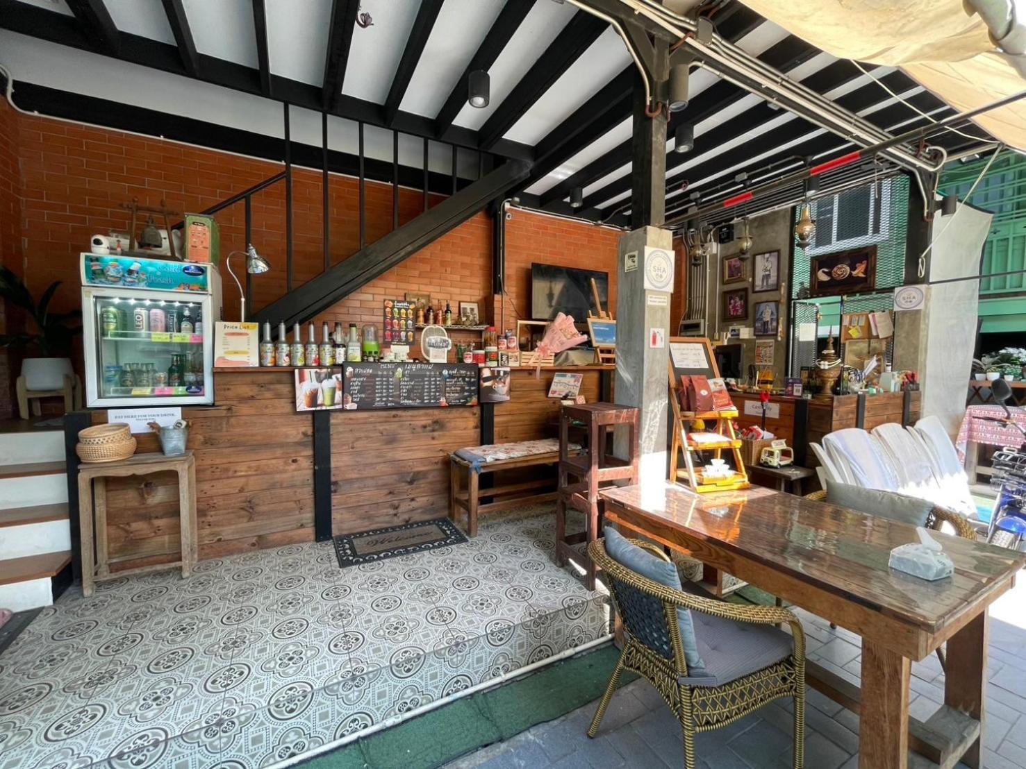 Green Teak House Bangkok Buitenkant foto