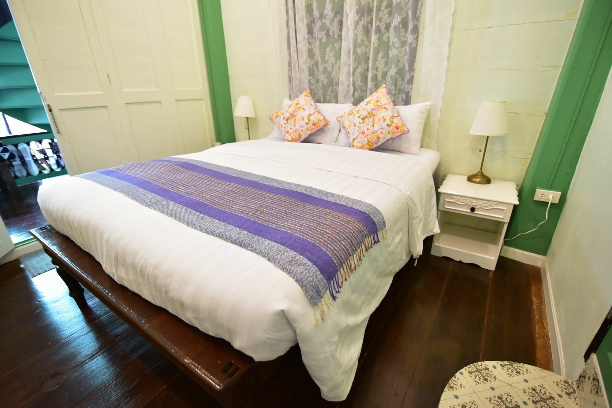 Green Teak House Bangkok Buitenkant foto